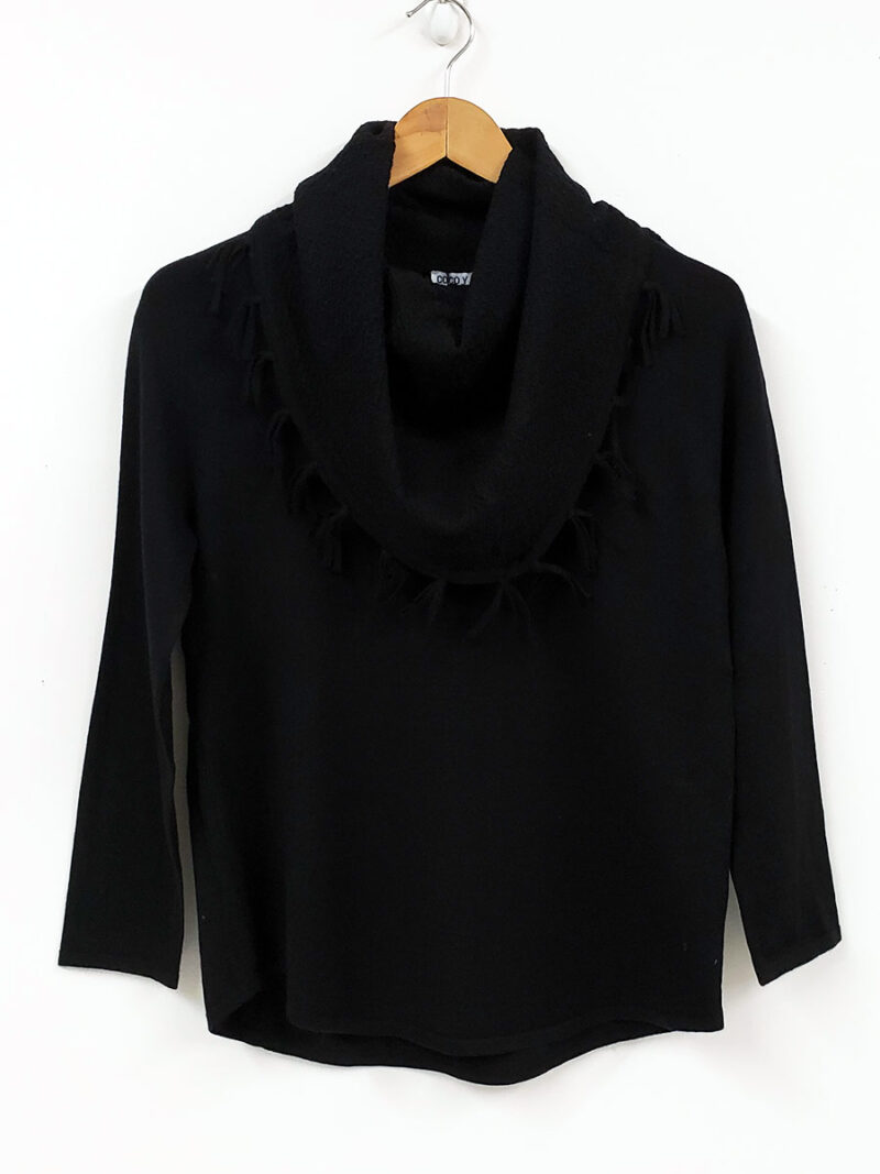 Chandail CyC 222-4094 en tricot doux et léger avec un grand col tombant texturé pointelle et franges couleur noir