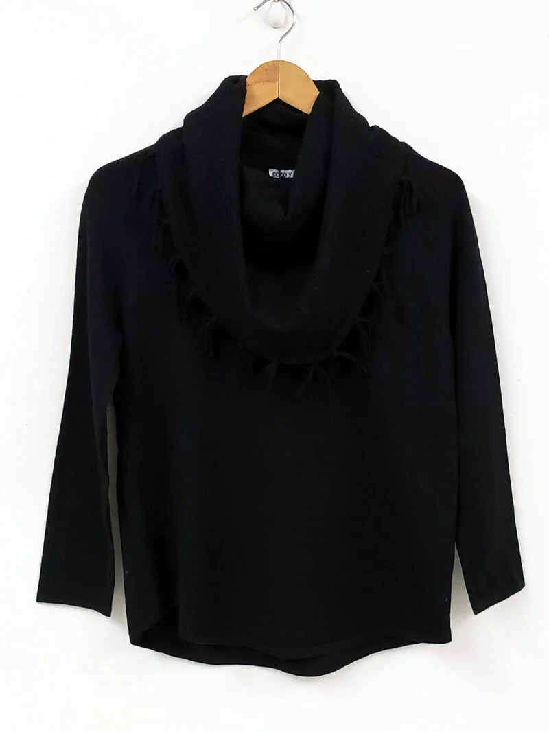 CyC 222-4094 sweater in a soft and light knit with a large pointelle textured drop collar and fringes blacknoir