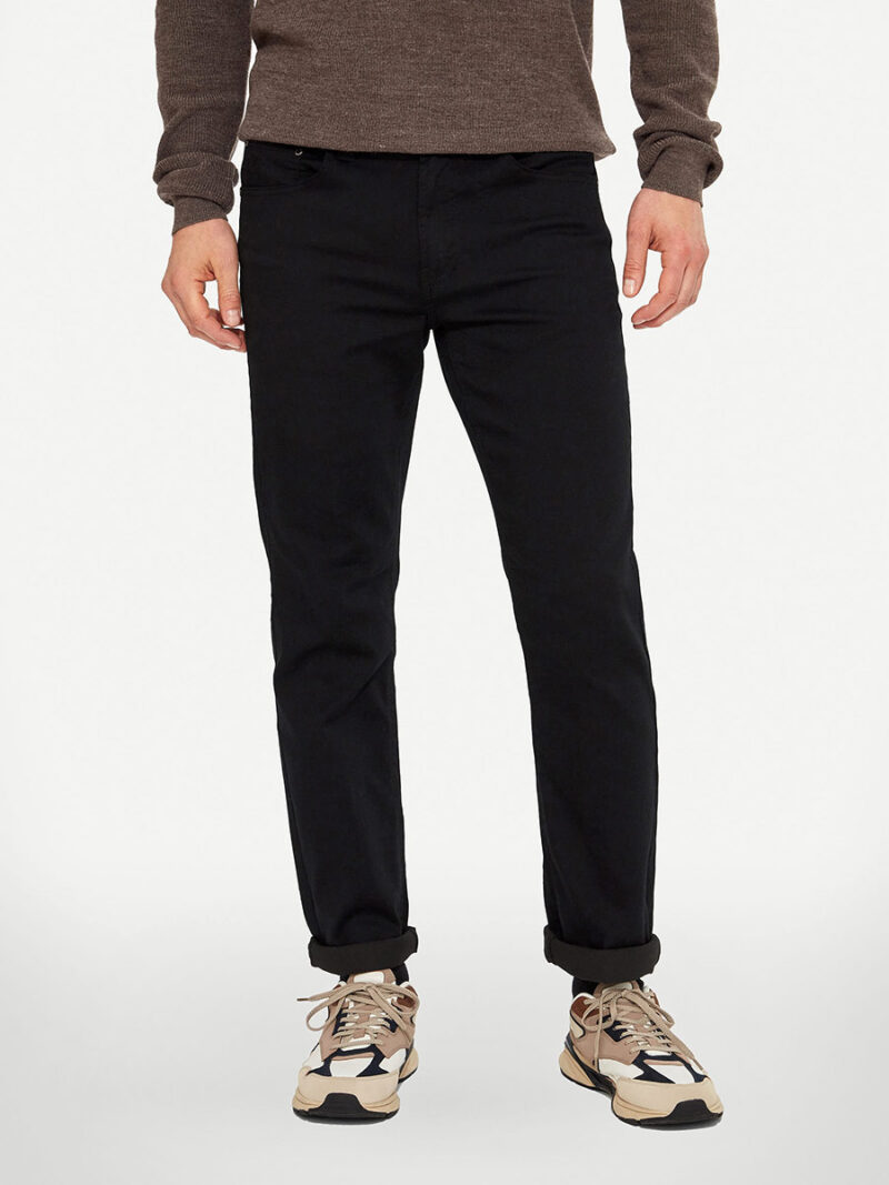 Pantalon Brad 1136-6240 Lois Jeans de couleur extensible et confortable coupe droite couleur noir