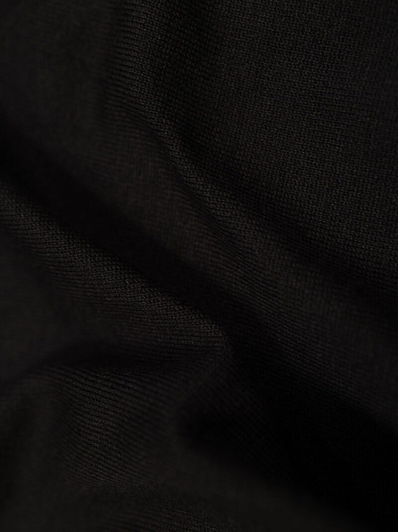 Chandail Garcia T20243 en tricot léger et doux couleur noir