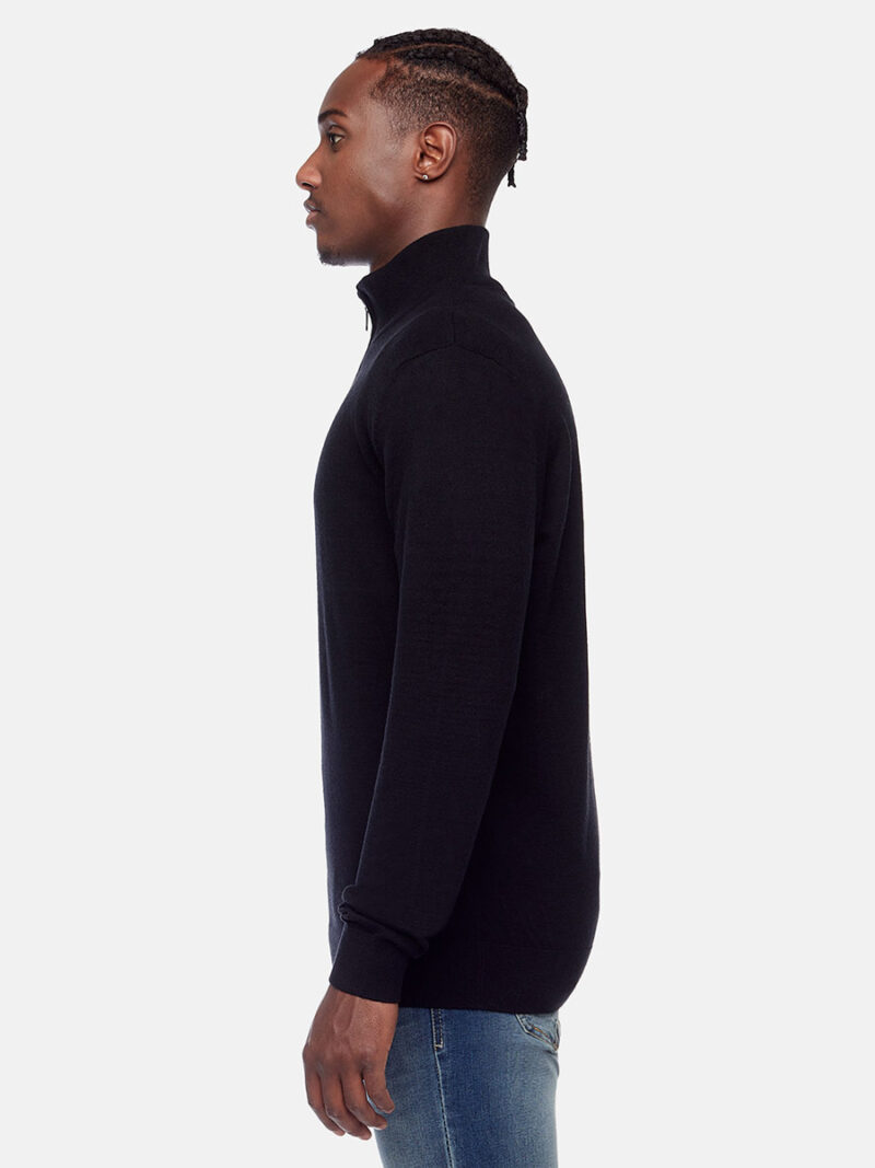 Chandail Projek Raw 141801 en tricot doux et confortable couleur noir