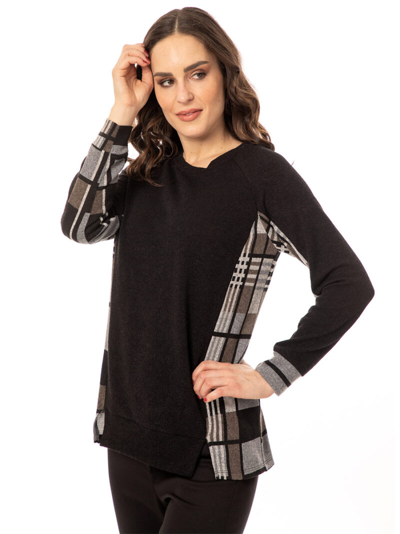 Bali sweater 7894 lightweight knit with printed cutouts black