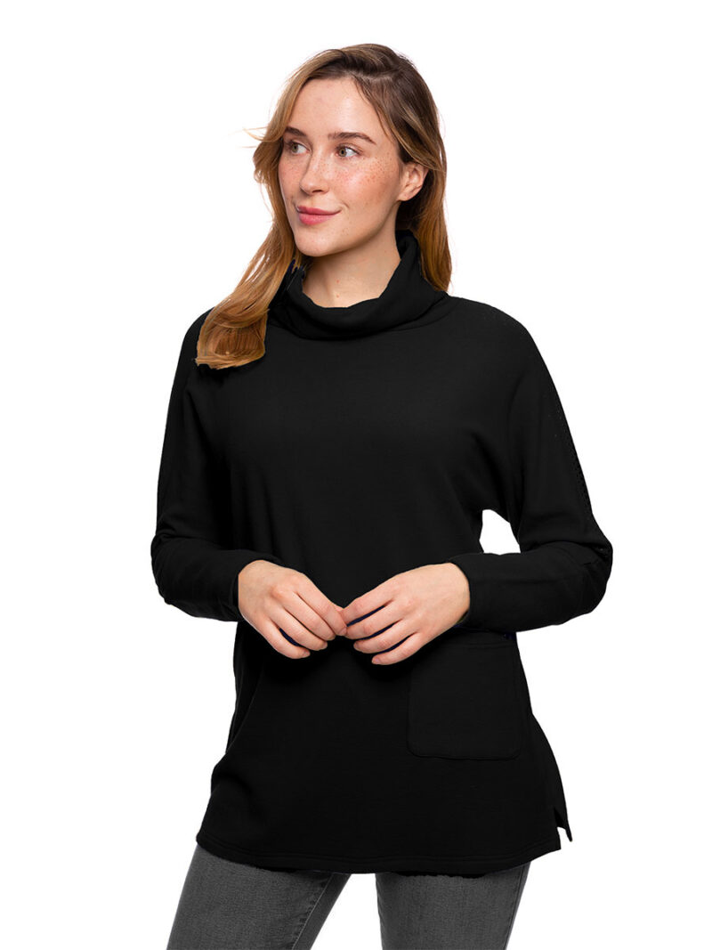 CoCo Y Club sweater 222-5072 soft and comfortable with a drop collar black