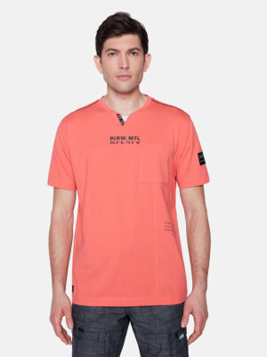 T-shirt Projek Raw 142709 manches courtes en coton imprimé avec une poche couleur papaye