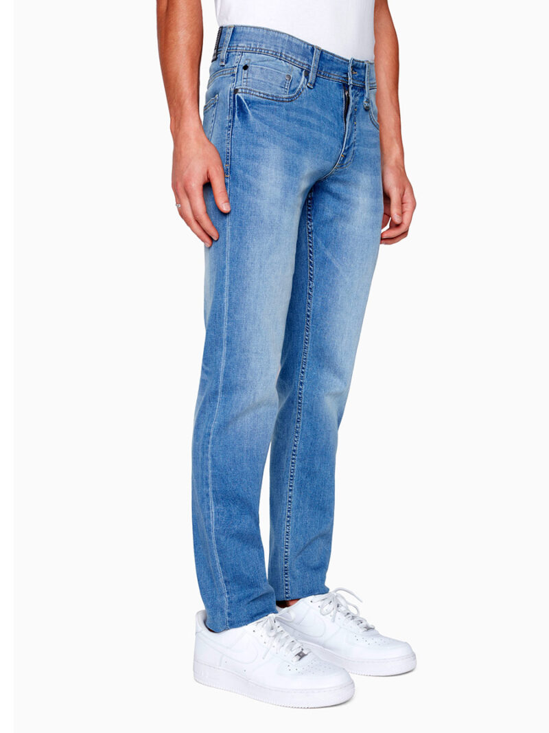 Jeans Projek Raw 142414 en denim extensible et confortable couleur indigo pâle