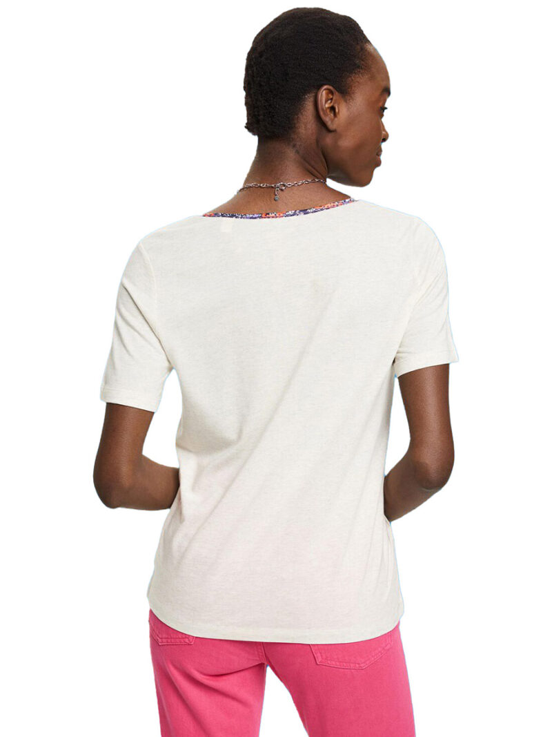 Esprit 023EE1K323 short-sleeved white t-shirt with printed bias V-neck