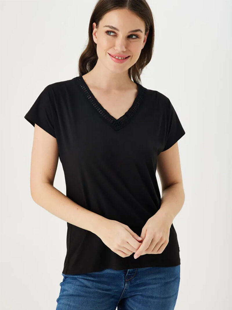 T-shirt Garcia Z0010 manches courtes col V en crochet couleur noir