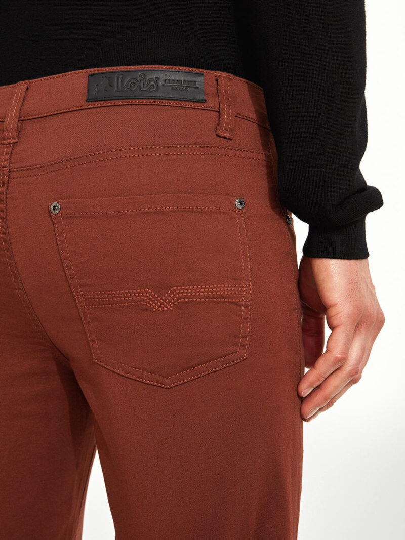 Pantalon Brad 1136-6240 Lois Jeans de couleur extensible et confortable coupe droite couleur paprika