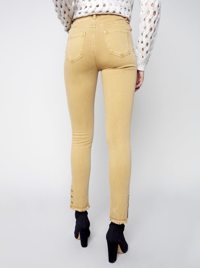 Pantalon Charlie B C5442-618A coupe jeans gold
