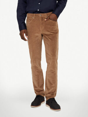 Pantalon Lois Jeans 1136-6408 Brad slim en velours côtelé extensible et confortable couleur camel
