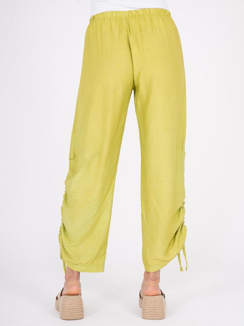 Pantalon M Italy 11-4042U plissé sur la jambe couleur vert