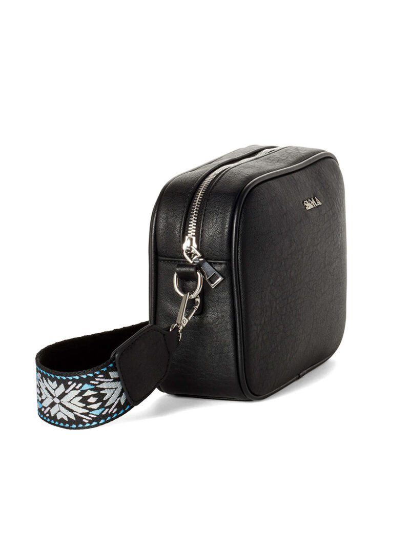 Skyla Alicia shoulder bag with adjustable strap in black color