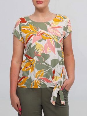 DEVIA S154T printed top tied at the khaki combo bottom